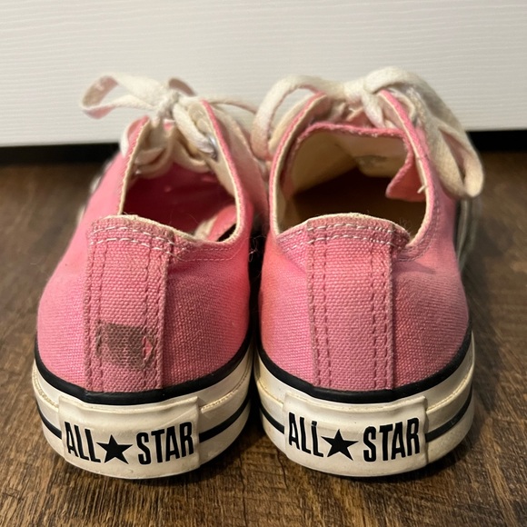 Pink Converse - Picture 4 of 5